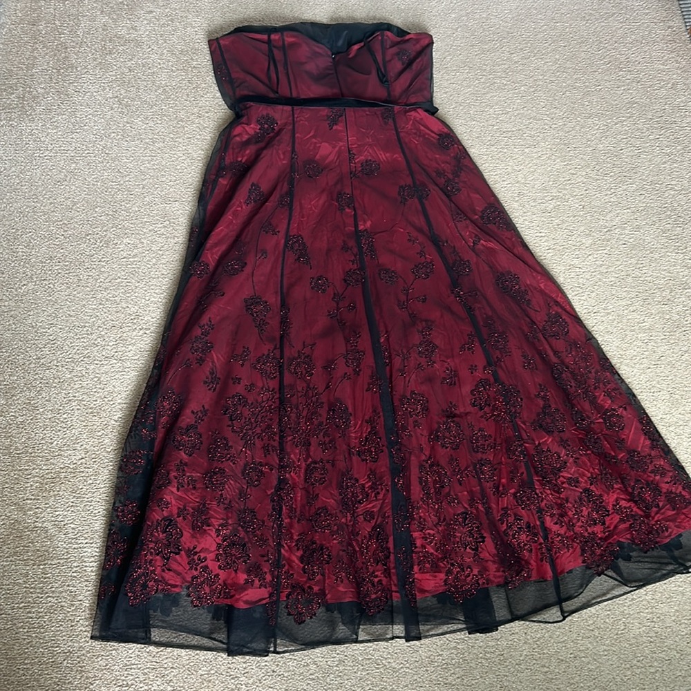 Papell boutique formal evening gown - Picture 4 of 5